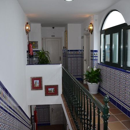Hotel Dona Lina Sevilla Kültér fotó