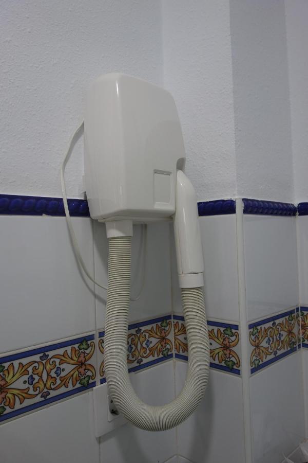 Hotel Dona Lina Sevilla Kültér fotó