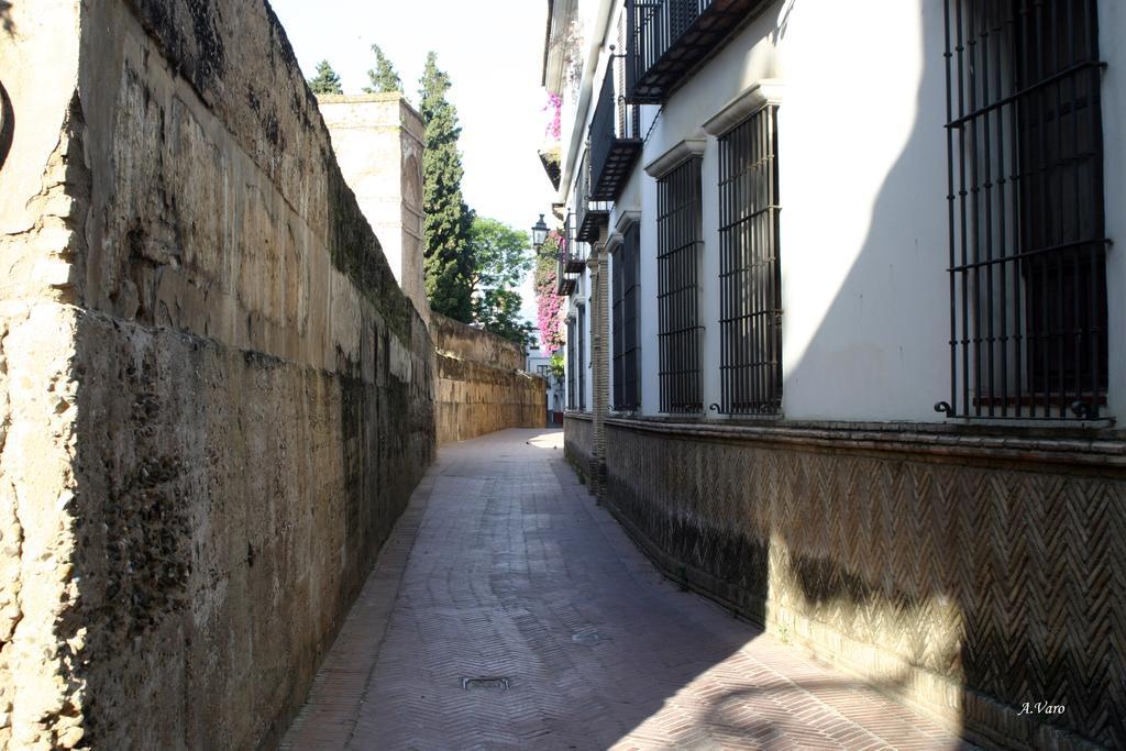 Hotel Dona Lina Sevilla Kültér fotó