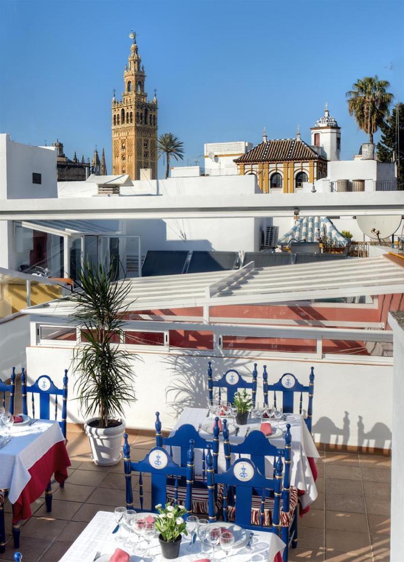 Hotel Dona Lina Sevilla Kültér fotó
